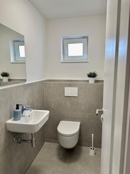 Amao-Pearl I Comfort Suite I 94Qm I Kingsize-Bett I Exklusiv Mit Balkon & Tiefgarage I Aufzug Όφενμπουργκ Εξωτερικό φωτογραφία
