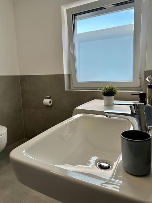 Amao-Pearl I Comfort Suite I 94Qm I Kingsize-Bett I Exklusiv Mit Balkon & Tiefgarage I Aufzug Όφενμπουργκ Εξωτερικό φωτογραφία